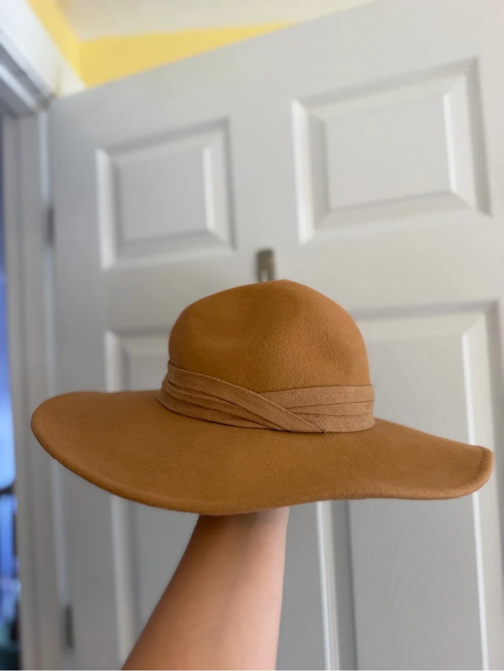 Classic Wide-Brim Women’s Felt Hat - Brown - Carley Jean Los Angeles Black